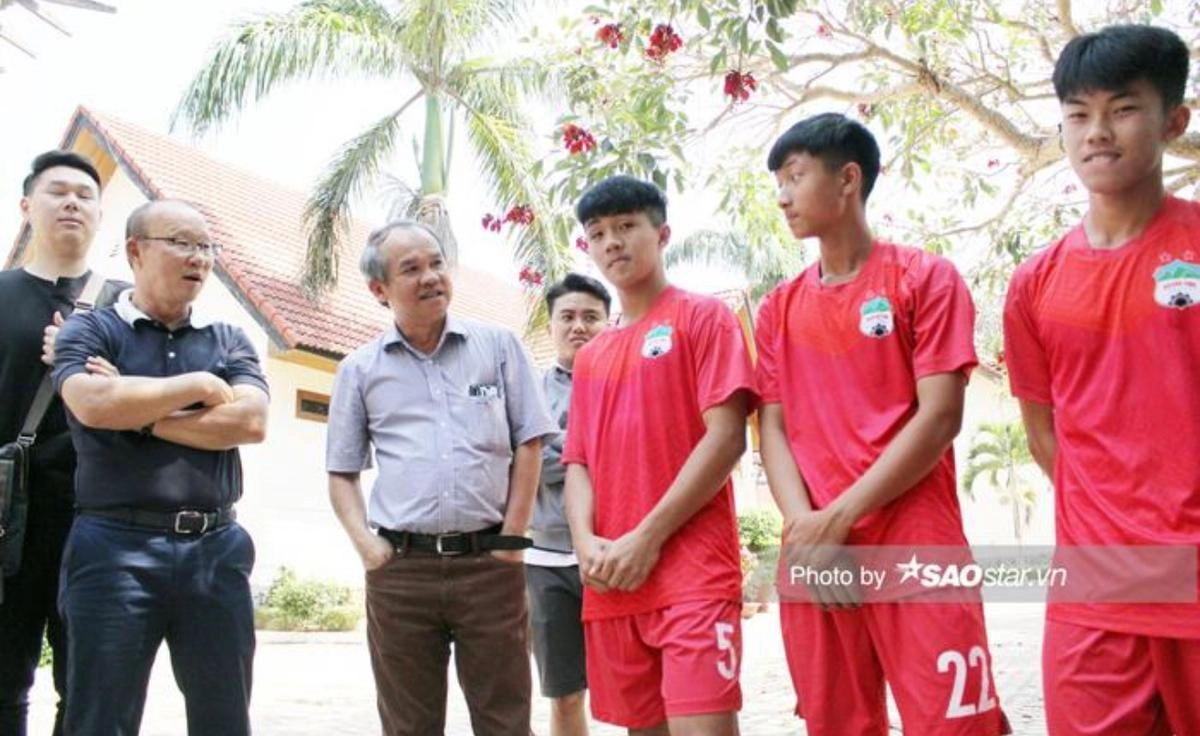 Vì bóng đá Việt Nam, bầu Đức gấp rút cho HAGL triển khai chiến lược mới